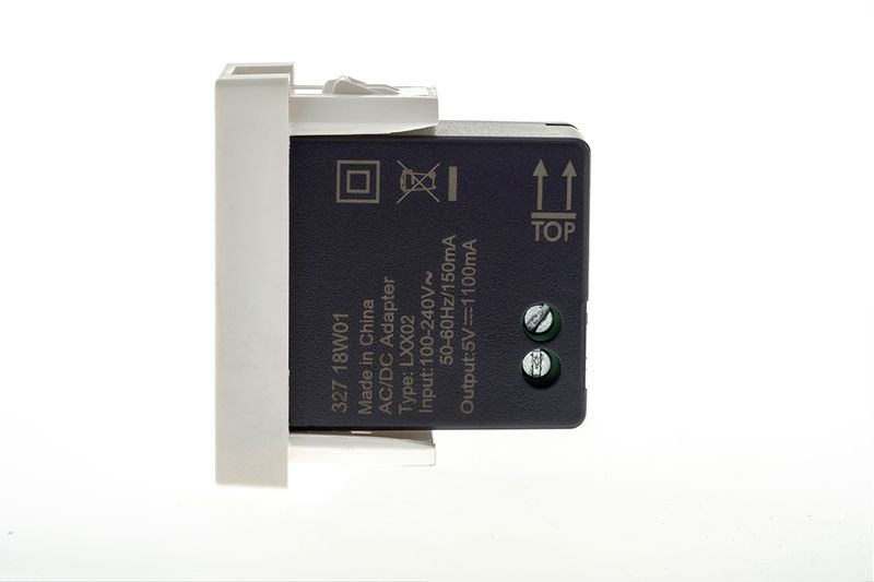 Modulo-Tomada-Carregador-Pial-Plus--1X-USB-Branco-Pial