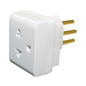 Adaptador Universal 2P+T 10A Pial