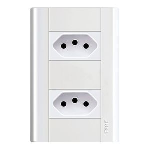 Conjunto 2 Tomadas Padrão (2P+T) Distanciadas 10A/250V Branco Fame
