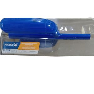 Desempenadeira de Aço Cabo Banana Tigre