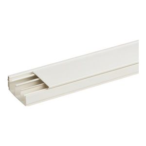 Canaleta em PVC 5x2x200cm com Fita Adesiva Branca